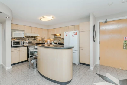 Kitchen Island Photo of 1505 8831 Lansdowne Road, Richmond, BC