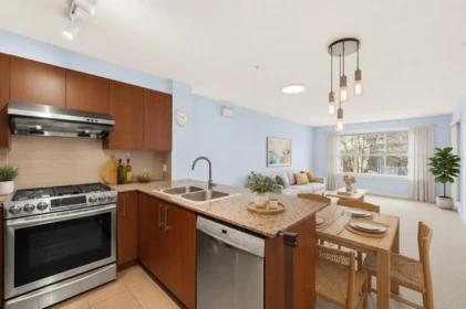 205 5665 Irmin Street, Burnaby, BC, Burnaby — Apartment/Condo for sale