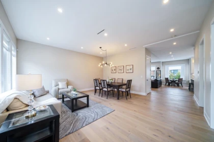 4643 Bond Street, Burnaby, BC, Burnaby — Half Duplex for sale