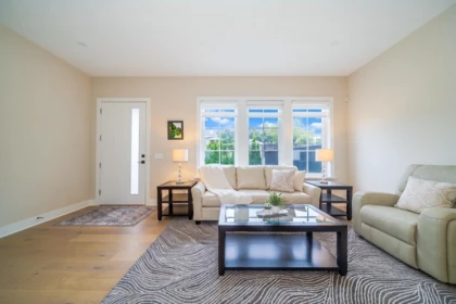 4643 Bond Street, Burnaby, BC, Burnaby — Half Duplex for sale