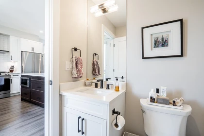 Guest Bathroom Photo of 19 16467 23a Avenue, Surrey, BC