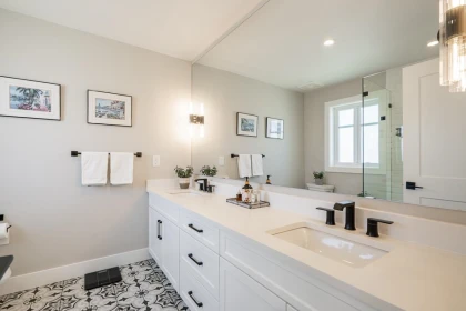 Laundry Room Photo of 19 16467 23a Avenue, Surrey, BC