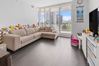 607 2085 Skyline Court, Burnaby, BC, Burnaby — Apartment/Condo for sale