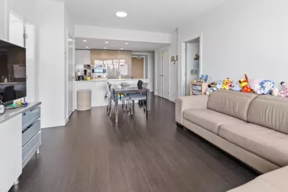 Kitchen Photo of 607 2085 Skyline Court, Burnaby, BC