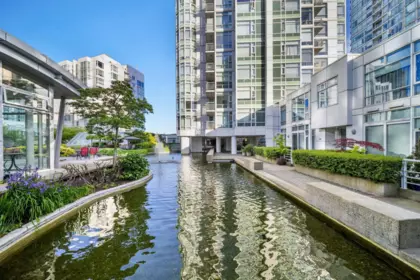Aerial View of PH 1701 189 Davie Street, Vancouver, BC