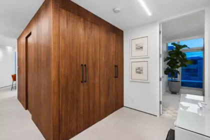 Entry Foyer Photo of PH 1701 189 Davie Street, Vancouver, BC