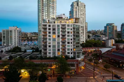 Outdoor Kitchen Photo of PH 1701 189 Davie Street, Vancouver, BC