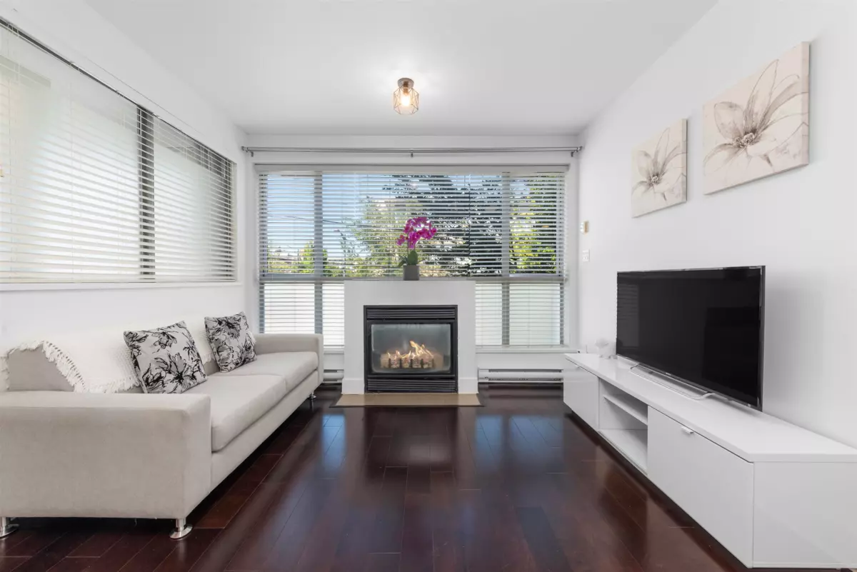 Living Room Photo of 204 2680 Arbutus Street, Vancouver, BC