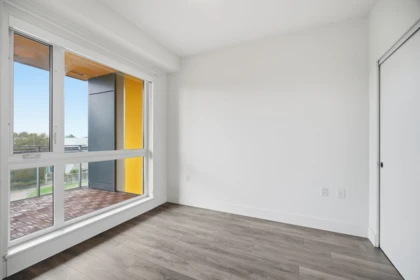 Hallway Photo of 515 8580 River District Crossing, Vancouver, BC