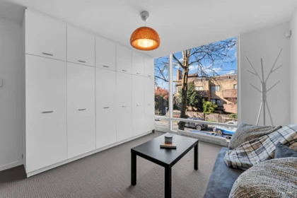 Mudroom Photo of 2 850 W 8th Avenue, Vancouver, BC
