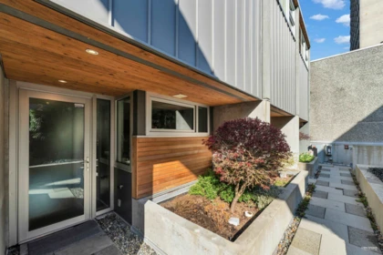 Outdoor Patio Photo of 2 850 W 8th Avenue, Vancouver, BC