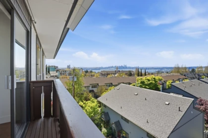 Aerial View of 314 1345 Chesterfield Avenue, North Vancouver, BC