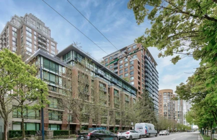 Loft / Bonus Room Photo of 407 1088 Richards Street, Vancouver, BC