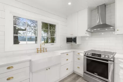 Guest Bathroom Photo of 6129 Sechelt Inlet Road, Sechelt, BC