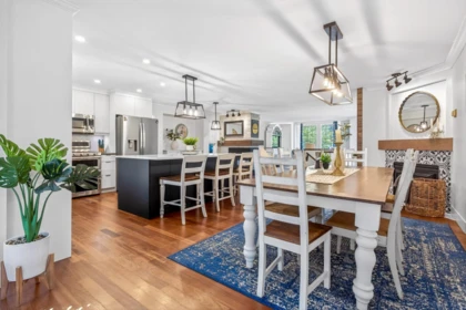 Breakfast Nook Photo of 23594 108 Avenue, Maple Ridge, BC