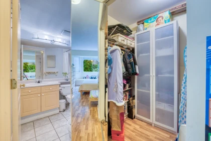Primary Bathroom Photo of 207 3738 Norfolk Street, Burnaby, BC