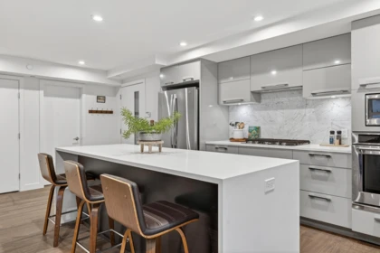205 1160 Oxford Street, Surrey, BC, Surrey — Apartment/Condo for sale