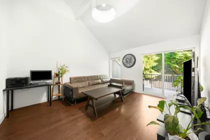 Breakfast Nook Photo of 4707 Cedarglen Place, Burnaby, BC