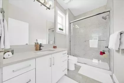 Mudroom Photo of 5932 139a Street, Surrey, BC