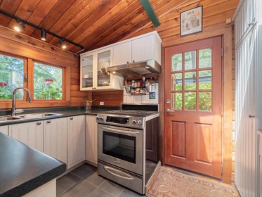 Breakfast Nook Photo of 8626 Redrooffs Road, Halfmoon Bay, BC
