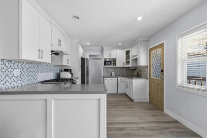 Kitchen Island Photo of 45 Renfrew Street, Vancouver, BC