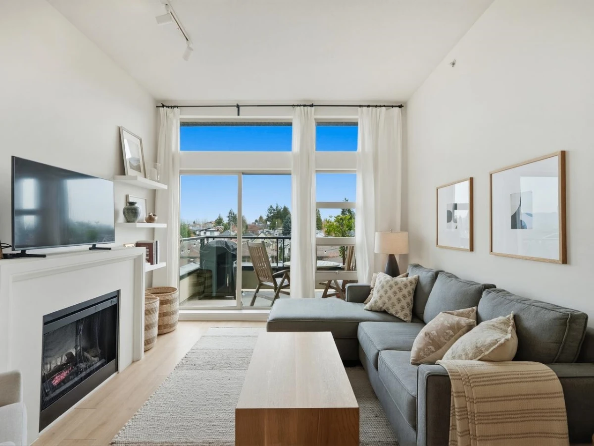 Living Room Photo of 414 738 E 29th Avenue, Vancouver, BC