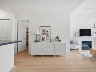 Kitchen Island Photo of 414 738 E 29th Avenue, Vancouver, BC