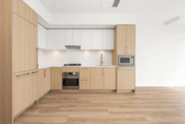 413 9675 King George Boulevard, Surrey, BC