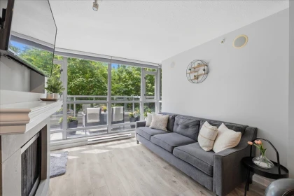 Kitchen Photo of 126 9373 Hemlock Drive, Richmond, BC
