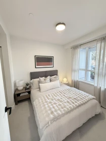 Primary Bedroom Photo of 403 13258 105 Avenue, Surrey, BC