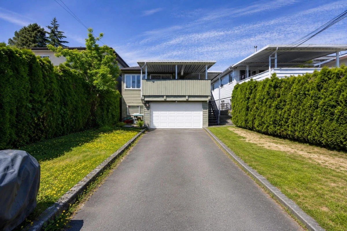 Family Room Photo of 7692 Osler Street, Vancouver, BC