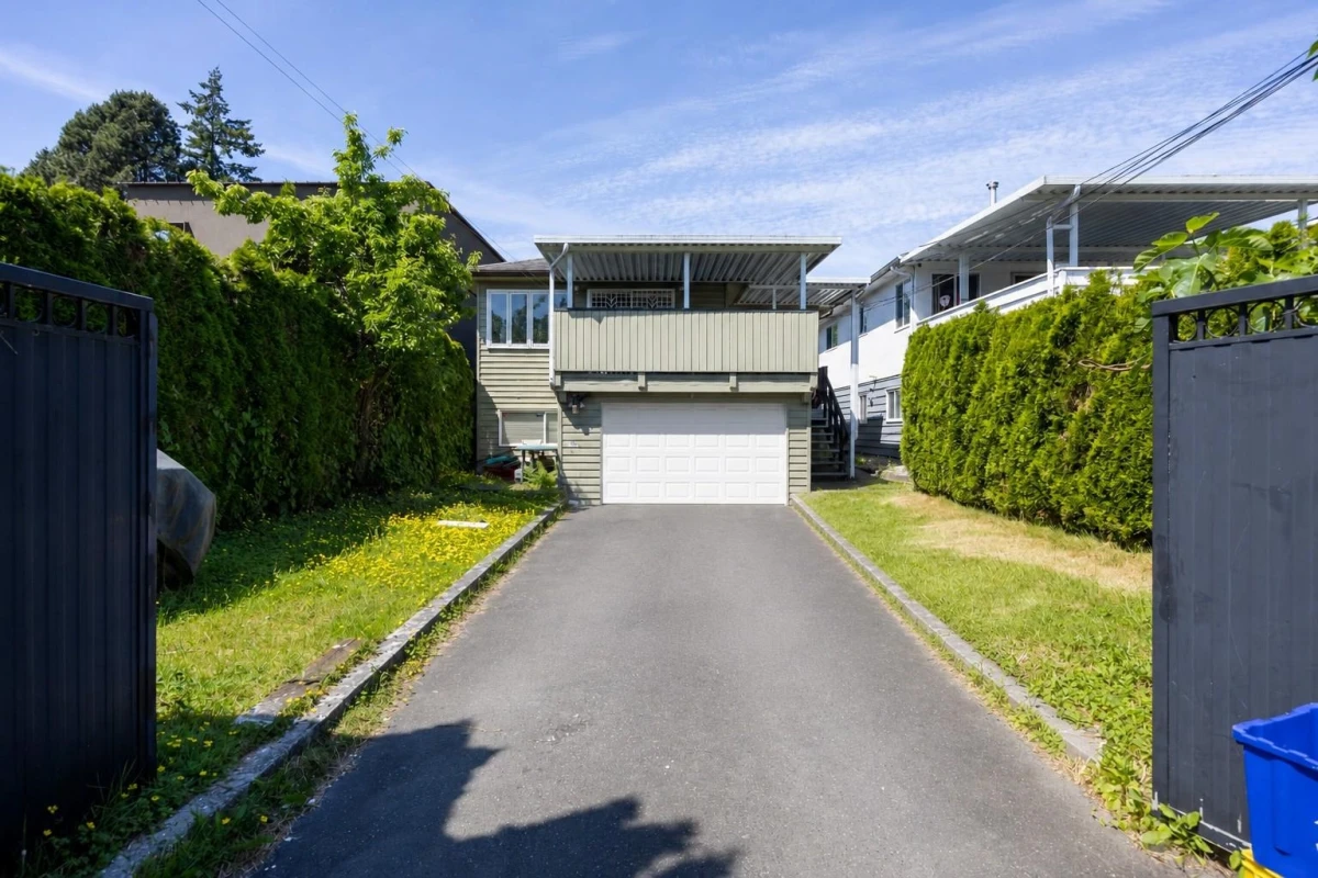 Living Room Photo of 7692 Osler Street, Vancouver, BC