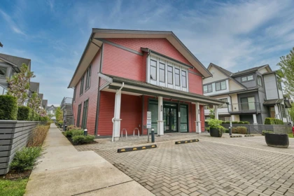 Backyard Photo of 204 19451 Sutton Avenue, Pitt Meadows, BC