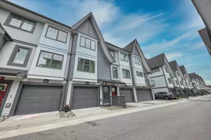 Outdoor Deck Photo of 204 19451 Sutton Avenue, Pitt Meadows, BC