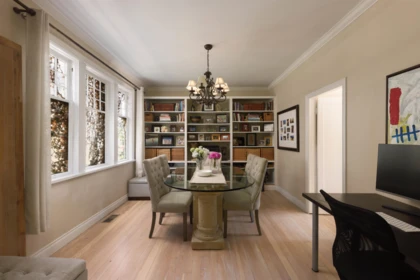 Breakfast Nook Photo of 7952 15th Avenue, Burnaby, BC