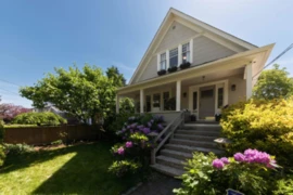 7952 15th Avenue, Burnaby, BC