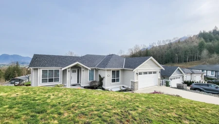 1 8295 Nixon Road, Chilliwack, BC, Chilliwack — Single Family Residence for sale