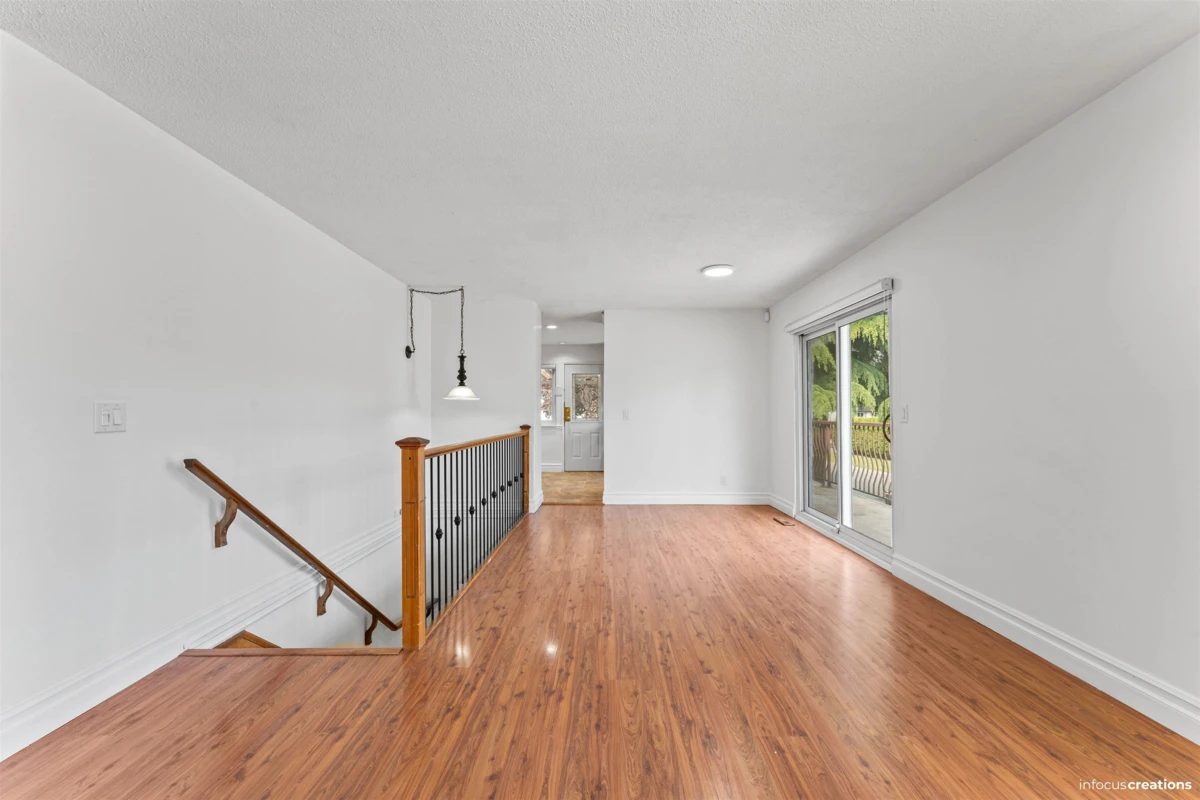 Living Room Photo of 11662 89a Avenue, Delta, BC