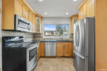 Kitchen Photo of 11662 89a Avenue, Delta, BC