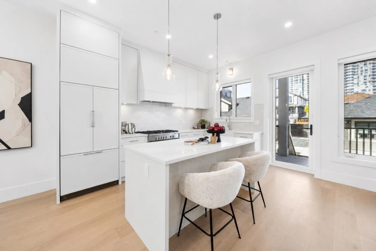 Dining Area Photo of 531 W 61st Avenue, Vancouver, BC