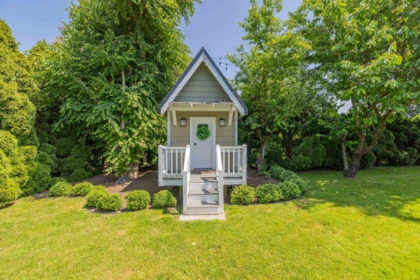 Front Yard Photo of 45257 Raven Place, Chilliwack, BC