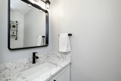 Guest Bathroom Photo of 45257 Raven Place, Chilliwack, BC