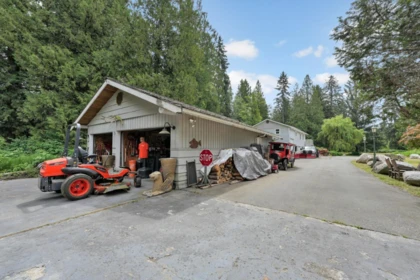 Swimming Pool Photo of 22050 136 Avenue, Maple Ridge, BC