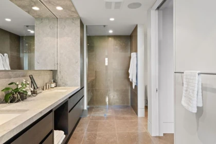 Guest Bathroom Photo of 508 2102 W 48th Avenue, Vancouver, BC