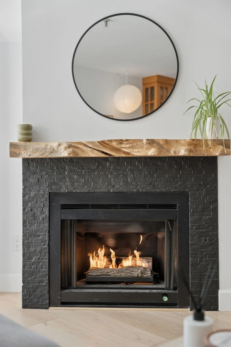 Family Room Photo of 408 2020 W 8th Avenue, Vancouver, BC
