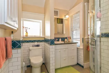 Hallway Photo of 3422 - 3424 W 2nd Avenue, Vancouver, BC