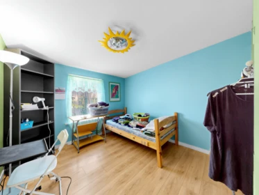Guest Bathroom Photo of 5033 Killarney Street, Vancouver, BC