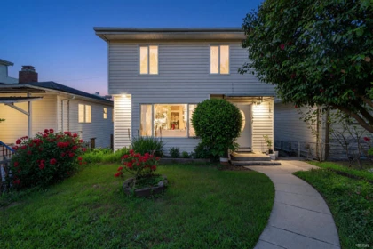 Hot Tub / Spa Photo of 5033 Killarney Street, Vancouver, BC