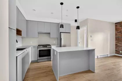 Kitchen Island Photo of 213 2493 Montrose Avenue, Abbotsford, BC