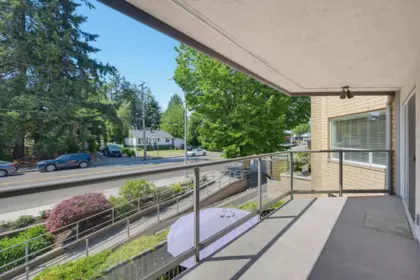 Neighborhood Park Photo Near 214 15255 18 Avenue, Surrey, BC